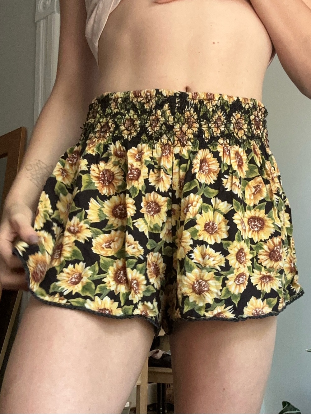 Angie Sunflower summer shorts